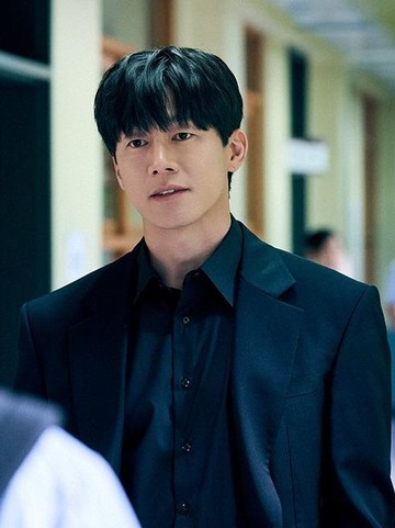 Profil Kim Moo Yeol, Aktor yang Popularitasnya Makin Melejit di Serial Teach You a Lesson