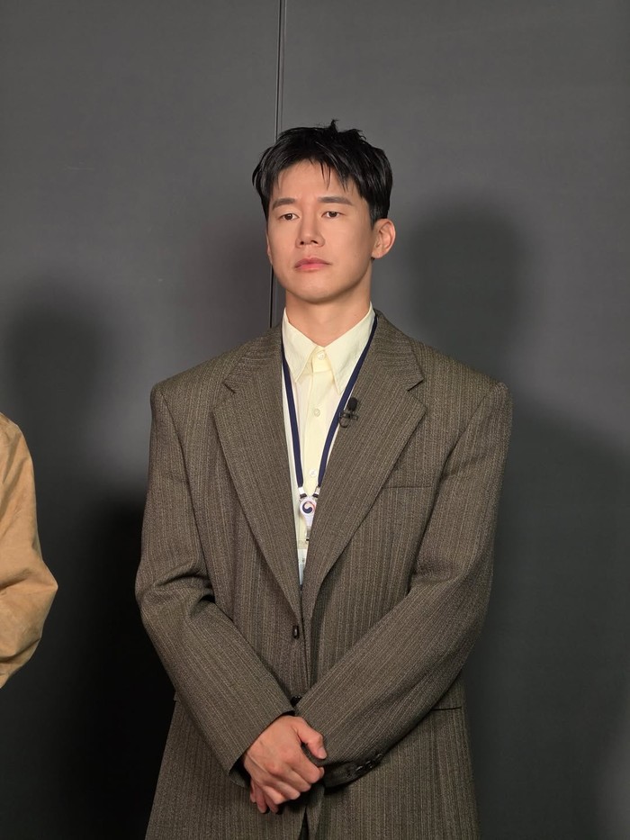 Kim Moo Yeol sendiri merupakan aktor papan atas kelahiran 22 Mei 1982, yang mengawali karier di panggung musikal. Debut layar kacanya dimulai pada 2007 silam, dalam serial Drama City &lsquo;For The New School./ Foto: instagram.com/praintpc_official