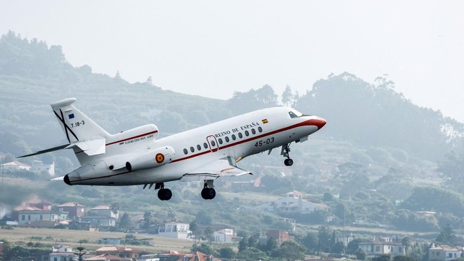 A Falcon 900B Spanish Air Force plane carrying Pope Leo XIV, that King Felipe offered to the Pope for travel after the aircraft he was due to depart with had a technical issue, according to local media, flies after take off from the Tenerife Norte–