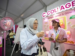 Sido Muncul Ajak Pengunjung ForYouBeauty Konsumsi Kolagen