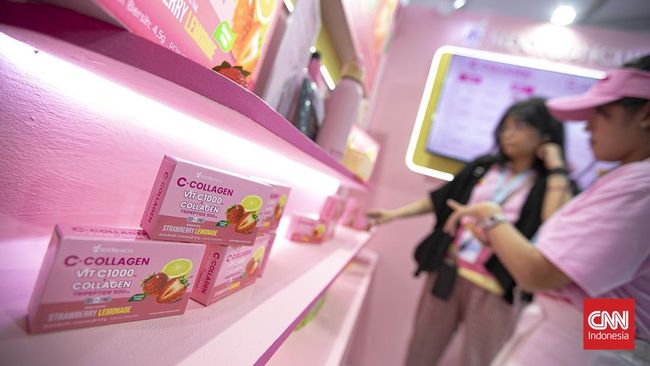 Suasana booth C+Collagen Sido Muncul di acara Event TikTok ForYouBeauty 2026 pada 12–14 Juni 202 di Senayan City, Jakarta.