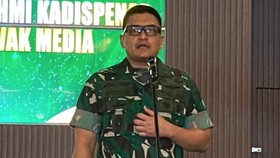 Kepala Dinas Penerangan TNI AD (Kadispenad) Brigjen TNI Donny Pramono saat jumpa pers di Malacca Toast, Jakarta Pusat, Jumat (29/5/2026) (ANTARA/Walda Marison)