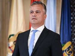 Presiden Rumania Tunjuk Adrian Vestea Jadi PM Baru