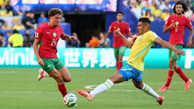 Soccer Football - FIFA World Cup 2026 - Group C - Brazil v Morocco - New York/New Jersey Stadium, East Rutherford, New Jersey, U.S. - June 13, 2026 Morocco's Neil El Aynaoui in action with Brazil's Casemiro IMAGN IMAGES via Reuters/Caean Couto