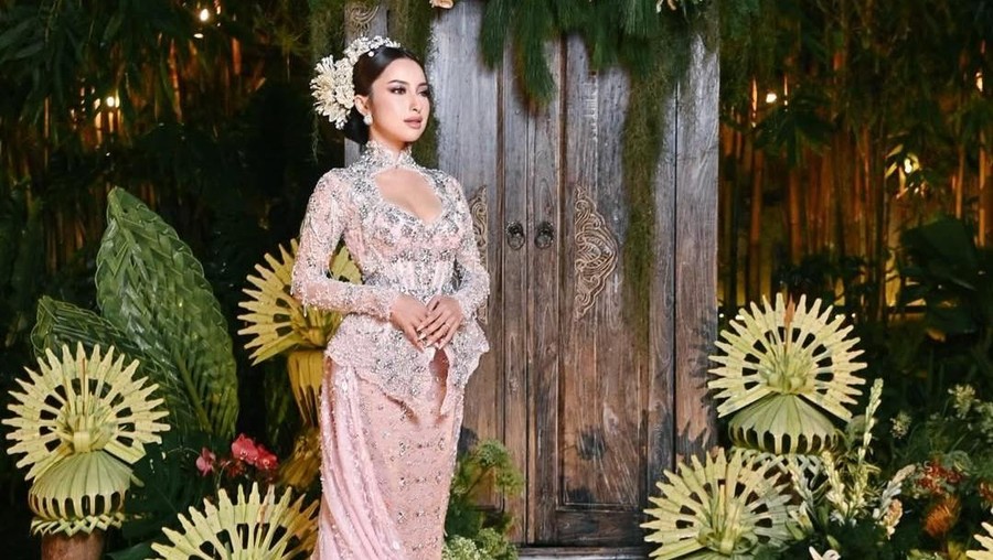 Gaun Pengantin Jennifer Coppen