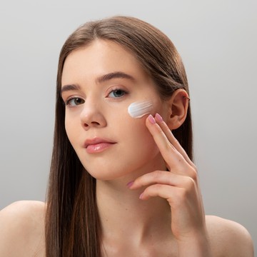 Physical vs. Chemical Sunscreen, Opsi Mana yang Lebih Aman untuk Kulit?