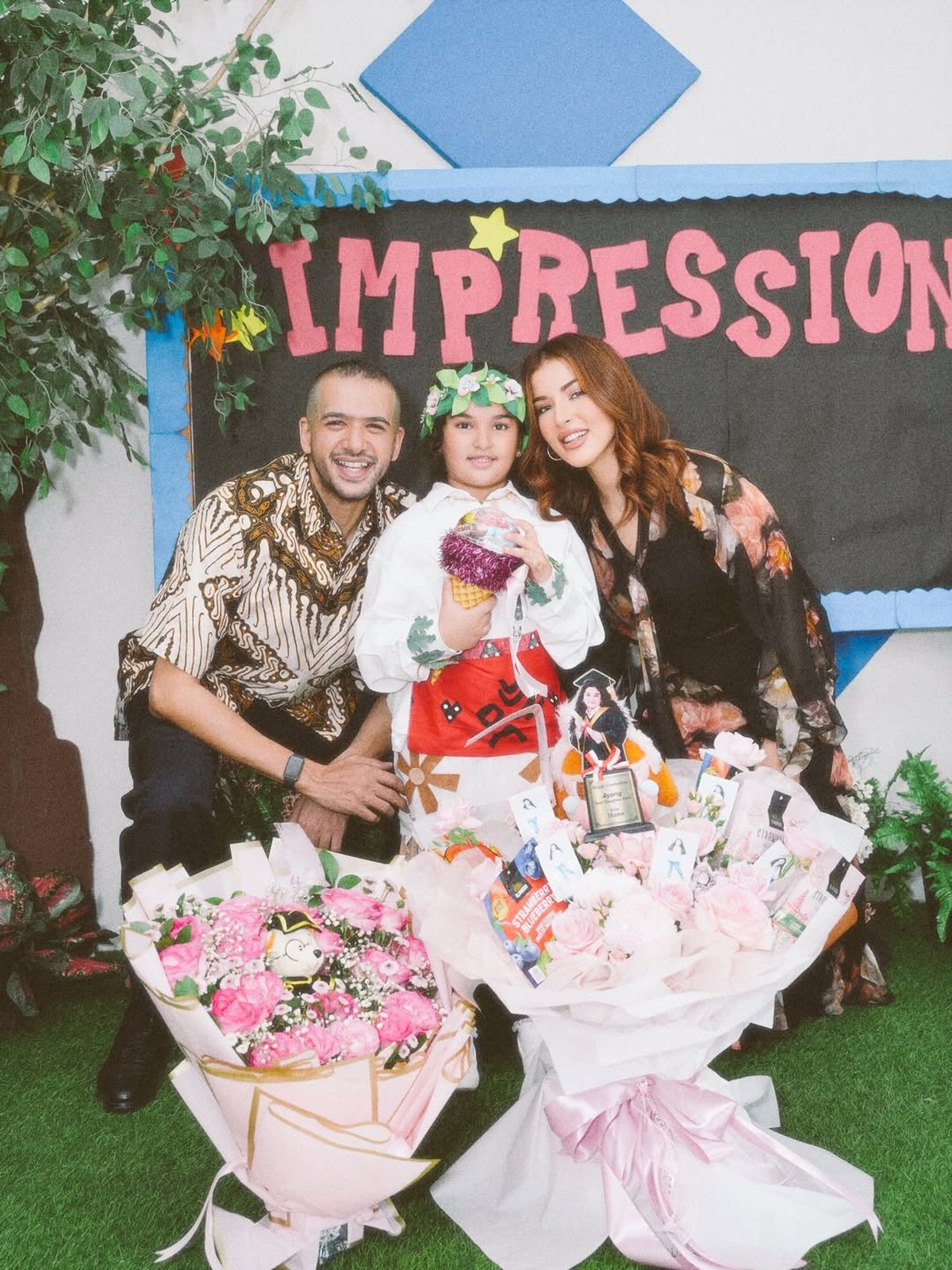 Kelulusan anak Tasya Farasya dan Ahmad Assegaf
