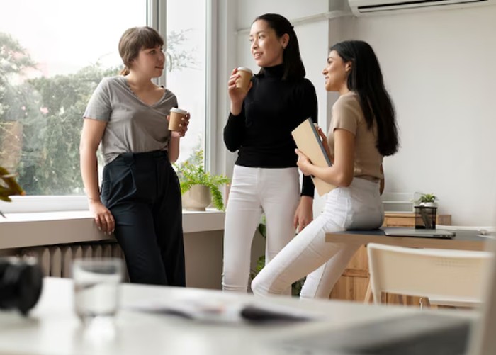 Libra dikenal sebagai zodiak yang mencintai keharmonisan dan keseimbangan. Mereka selalu berusaha menghindari konflik serta mencari jalan tengah dalam setiap masalah./ Foto: magnific.com