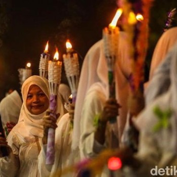 9 Tradisi Menyambut Tahun Baru Islam di Indonesia