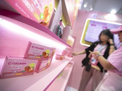 Sido Muncul Ajak Pengunjung ForYouBeauty Konsumsi Kolagen