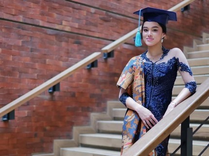 Terpopuler: Momen Shaista Putri Rionaldo Stokhorst Lulus SMA