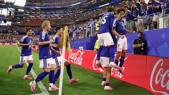 Soccer Football - FIFA World Cup 2026 - Group F - Netherlands v Japan - Dallas Stadium, Arlington, Texas, U.S. - June 14, 2026 Japan's Keito Nakamura celebrates scoring their first goal with teammates IMAGN IMAGES via Reuters/Tim Heitman