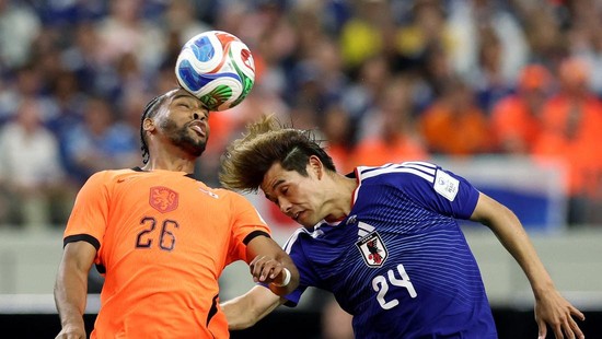 Soccer Football - FIFA World Cup 2026 - Group F - Netherlands v Japan - Dallas Stadium, Arlington, Texas, U.S. - June 14, 2026 Netherlands' Quinten Timber in action with Japan's Kaishu Sano IMAGN IMAGES via Reuters/Tim Heitman