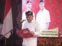 Bupati Sutjidra Ingatkan ASN Buleleng Jangan Hanya Nikmati Status PNS