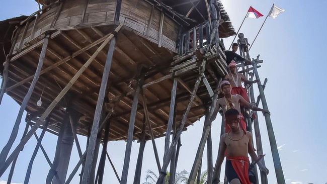 Gawai Nyobeng digelar setiap 15 hingga 17 Juni jadi salah satu ritual adat paling sakral Suku Dayak di Kalimantan Barat.