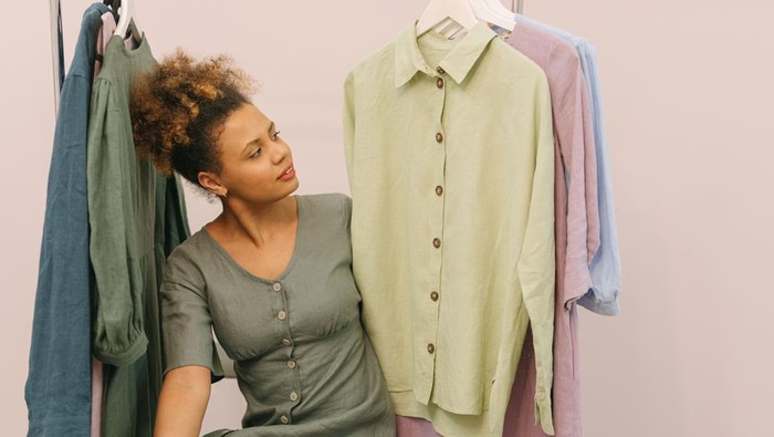 5 Cara Mencuci Pakaian Linen agar Tetap Awet dan Lembut