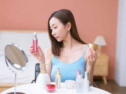 10 Kandungan Skincare yang Tidak Boleh untuk Ibu Hamil