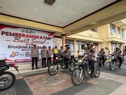 Polda Jatim Sebar 15 Ribu Kitab Suci ke Ribuan Rumah Ibadah di Banyuwangi
