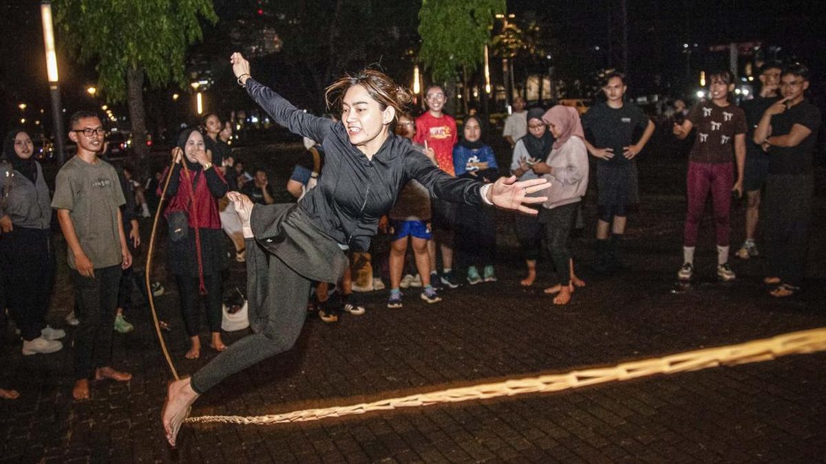 Foto: Gen Z Jakarta Atasi Burnout Dengan Permainan Masa Kecil