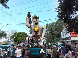 Meriahnya Grebeg Suro Gunung Tidar Magelang, Ada Ogoh-ogoh Hanoman