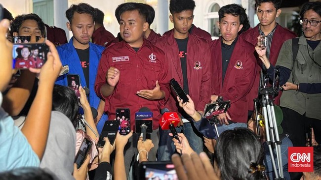 Perwilan massa aksi usai bertemu Gibran di Istana Wapres, Senin, 15 Juni 2026