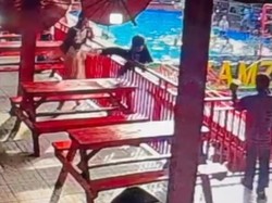 Bocah Jatuh dari Lantai 2 Kolam Renang Kuningan, Begini Kondisinya