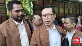 Relawan Gibran sampaikan pesan Jokowi terkait aksi demonstrasi menuntut penghentian program Makan Bergizi Gratis (MBG) andalan Prabowo.