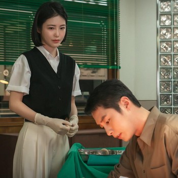 Lee Jae Wook dan Shin Ye Eun Berbagi Cerita Tentang Drakor Doctor on the Edge
