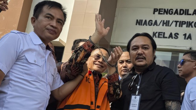Bupati Non-aktif Pati Sudewo saat menjalani sidang di Pengadilan Tipikor Semarang, Senin (15/6/2026). (ANTARA/I.C. Senjaya)