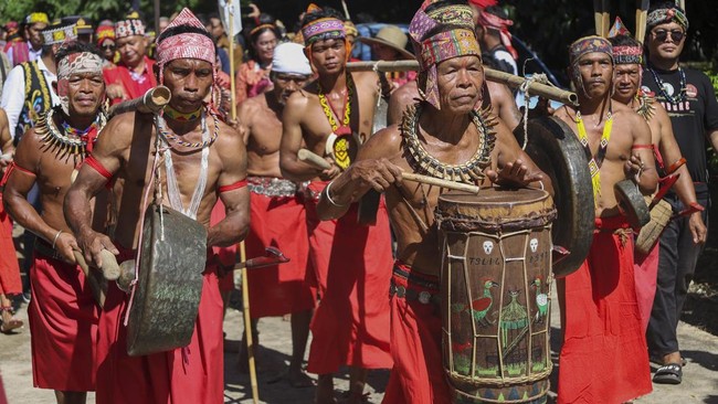 Gawai Nyobeng digelar setiap 15 hingga 17 Juni jadi salah satu ritual adat paling sakral Suku Dayak di Kalimantan Barat.