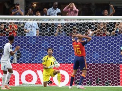 Spanyol Dibikin Frustasi Kiper 40 Tahun Mantan Rekan Setim Witan