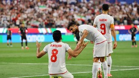 Soccer Football - FIFA World Cup 2026 - Group G - Iran v New Zealand - Los Angeles Stadium, Inglewood, California, U.S. - June 15, 2026 Iran's Mohammad Mohebbi celebrates scoring their second goal with Milad Mohammadi REUTERS/Daniel Cole