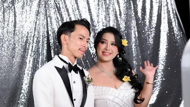 5 Tahun Menunggu, Kreator Izzky Alvaro Wujudkan Resepsi Impian untuk Sang Istri