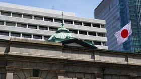 BoJ menaikkan suku bunga menjadi 1 persen, menjadikannya tertinggi sejak 1995.