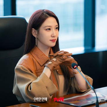 Park Eun Bin Jadi Ahli Waris Chaebol yang Bisa Lihat Hantu di Drakor 'Spooky In Love'