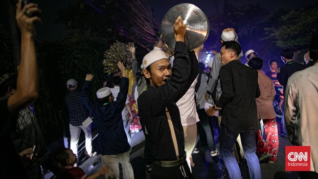 Pawai Obor Semarakkan Sambutan 1 Muharam 1448 H