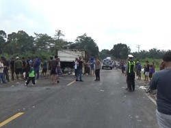 Tabrakan Beruntun 3 Truk di Jalinsum Lampung Selatan, 2 Sopir Tewas