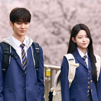 Q THE BOYZ dan Hwang Ji Ah Tampilkan Romansa di Sekolah dalam Drakor Baru My Idol, My Debut