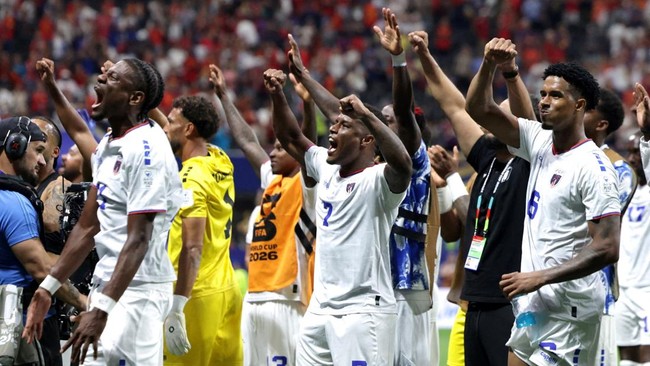Soccer Football - FIFA World Cup 2026 - Group H - Spain v Cape Verde - Atlanta Stadium, Atlanta, Georgia, U.S. - June 15, 2026 Cape Verde's Jovane Cabral and teammates celebrate after the match REUTERS/Claudia Greco     TPX IMAGES OF THE DAY