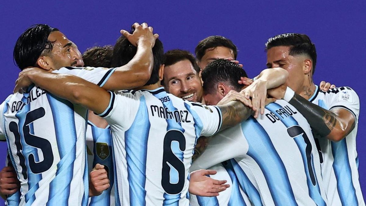 Hasil Piala Dunia: Argentina Tekuk Aljazair 3-0 Berkat Hattrick Messi