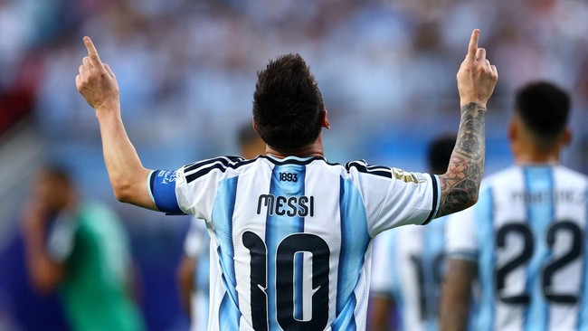 Soccer Football - FIFA World Cup 2026 - Group J - Argentina v Algeria - Kansas City Stadium, Kansas City, Missouri, U.S. - June 16, 2026 Argentina's Lionel Messi celebrates scoring their first goal REUTERS/Claudia Greco