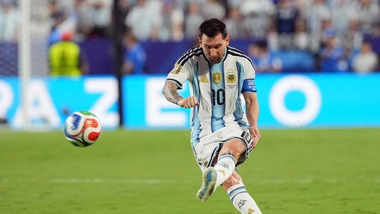 Soccer Football - FIFA World Cup 2026 - Group J - Argentina v Algeria - Kansas City Stadium, Kansas City, Missouri, U.S. - June 16, 2026 Argentina's Lionel Messi in action IMAGN IMAGES via Reuters/Denny Medley