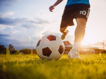 Cerita Perjuangan Orang Tua Antar Anak ke Piala Dunia 2026, Rela Berpisah Sejak Usia 13 Tahun