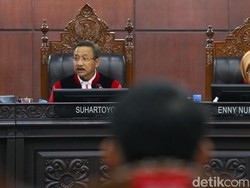 Video MK: Sisa Kuota Internet Tetap Harus Bisa Dipakai Tanpa Tarif Tambahan