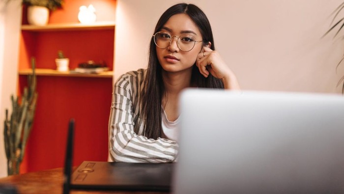 5 Pekerjaan Bergaji Tinggi yang Cocok untuk Orang Introvert