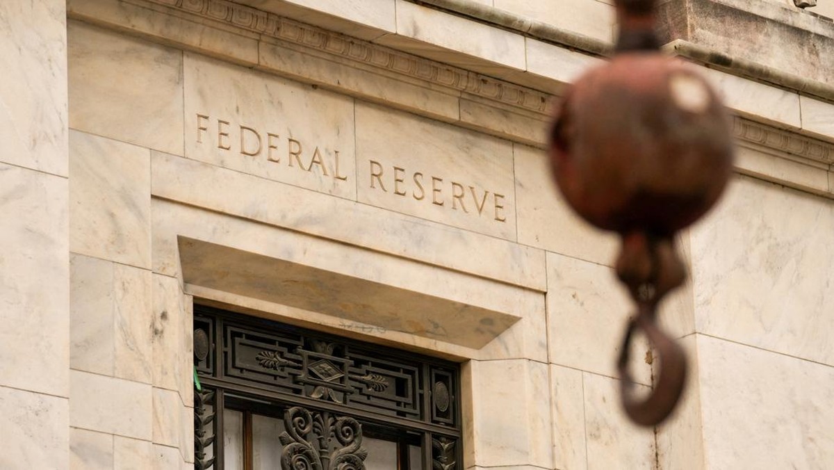 The Fed Sebut Perang-AI Bikin Inflasi Tinggi, Sinyal Suku Bunga Naik?