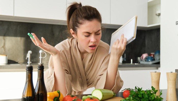 7 Makanan yang Paling Mudah Basi dan Cara Simpan Terbaiknya