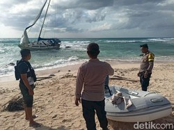 Yacht Berbendera Australia Terdampar Tanpa Awak di Pantai NTT, Polisi Selidiki