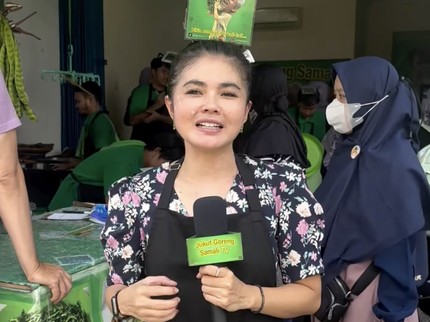 Karina Ranau Istri Almarhum Epy Kusnandar Didorong oleh Pria di Warung, Simak Kronologinya