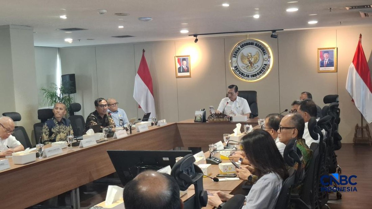 RI Butuh Rp 1.000 Triliun Buat AI, Luhut Sebut Duitnya dari Mana